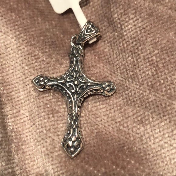 FANCY Sterling Silver Cross - Picture 6 of 11